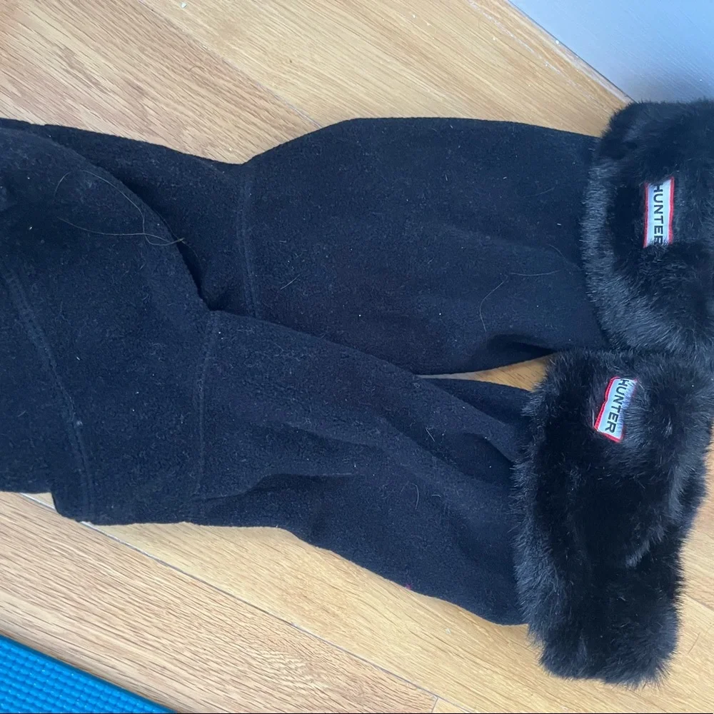 Hunter Boots Matte Dark Blue Zip Up + Fleece Socks - Picture 4 of 6